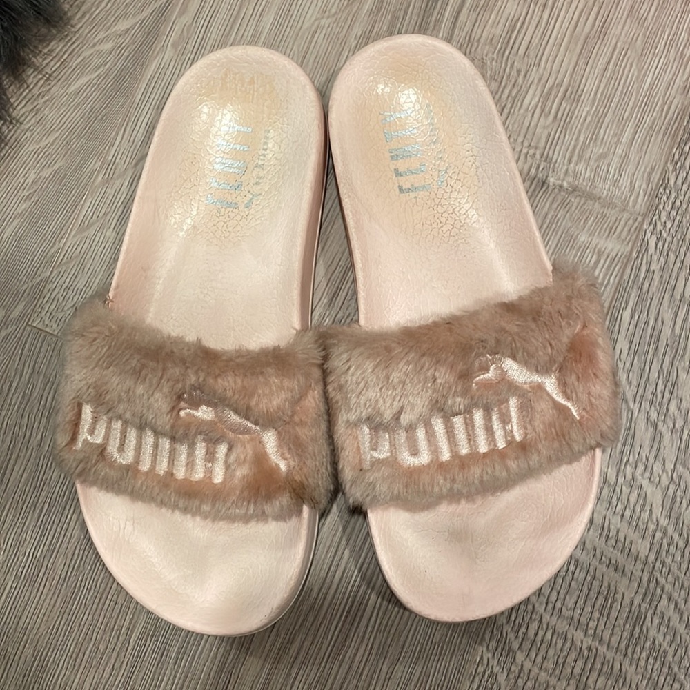 First ever Puma Fenty Slides 💗